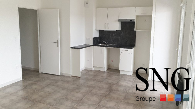 Ma-Cabane - Location Appartement Le Luc, 63 m²