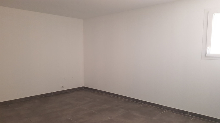 Ma-Cabane - Location Appartement LE LUC, 95 m²
