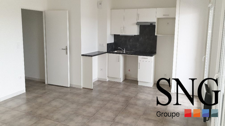 Ma-Cabane - Location Appartement Le Luc, 63 m²