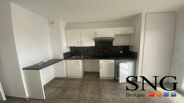 Ma-Cabane - Location Appartement Le Luc, 49 m²