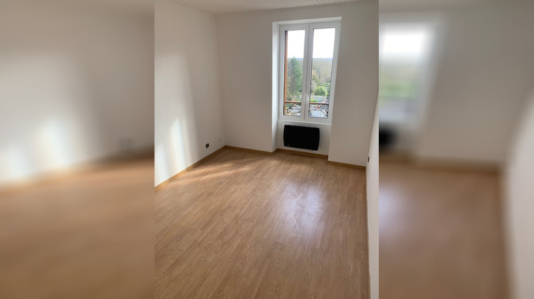Ma-Cabane - Location Appartement LE MESNIL-LE-ROI, 60 m²