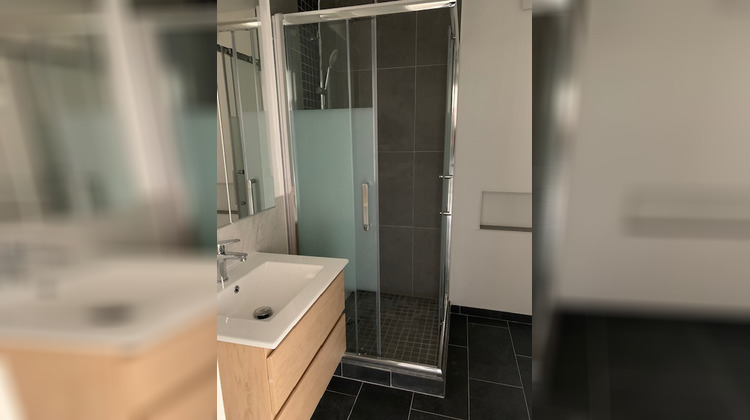 Ma-Cabane - Location Appartement LE MESNIL-LE-ROI, 60 m²