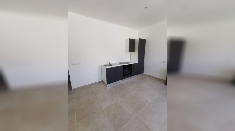 Ma-Cabane - Location Appartement LE MUY, 68 m²