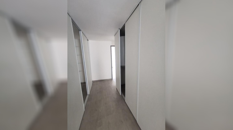 Ma-Cabane - Location Appartement LE MUY, 69 m²