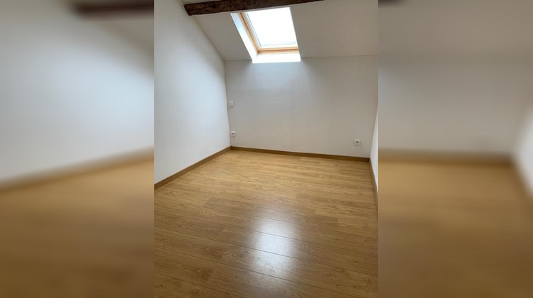 Ma-Cabane - Location Appartement Le Nouvion-en-Thiérache, 65 m²