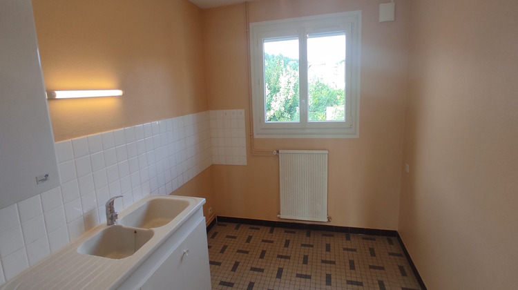 Ma-Cabane - Location Appartement Le Pêchereau, 63 m²