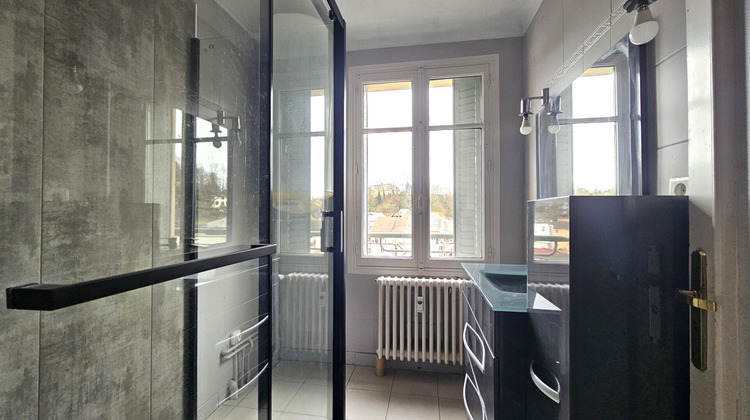 Ma-Cabane - Location Appartement LE PONT-DE-BEAUVOISIN, 102 m²