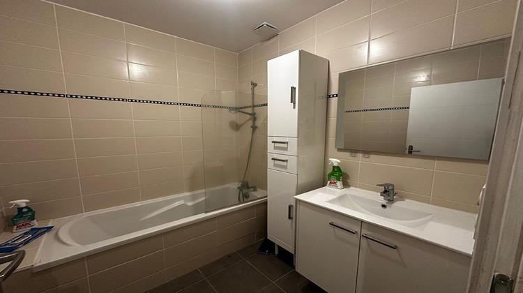 Ma-Cabane - Location Appartement LE PONT-DE-BEAUVOISIN, 72 m²