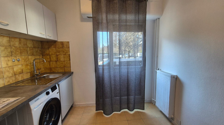 Ma-Cabane - Location Appartement LE PONT-DE-CLAIX, 32 m²