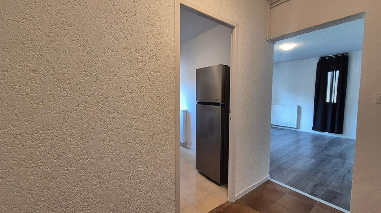 Ma-Cabane - Location Appartement LE PONT-DE-CLAIX, 32 m²