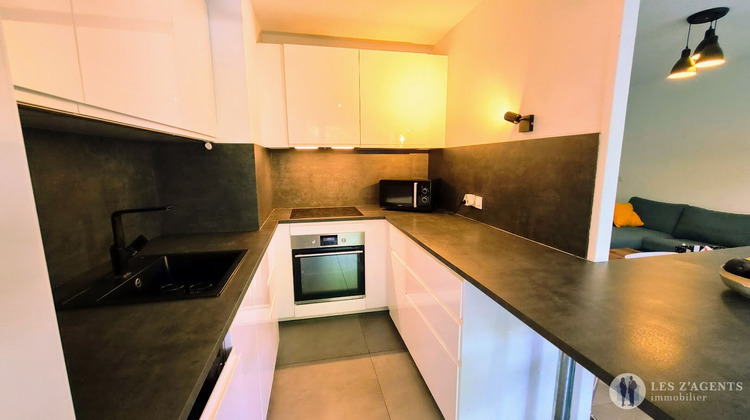Ma-Cabane - Location Appartement LE PONT-DE-CLAIX, 81 m²
