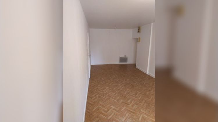 Ma-Cabane - Location Appartement Le Puy-Notre-Dame, 47 m²