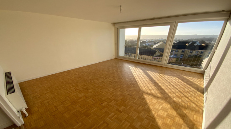Ma-Cabane - Location Appartement LE RELECQ-KERHUON, 68 m²
