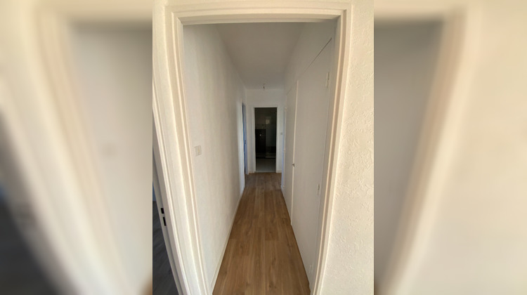 Ma-Cabane - Location Appartement LE RELECQ-KERHUON, 68 m²