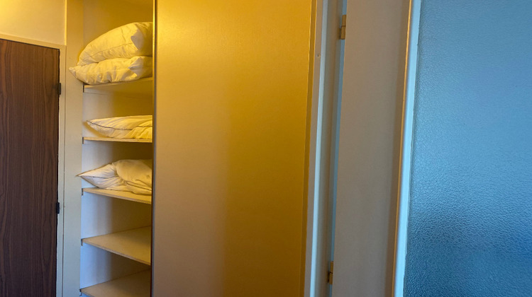 Ma-Cabane - Location Appartement LE RELECQ-KERHUON, 18 m²