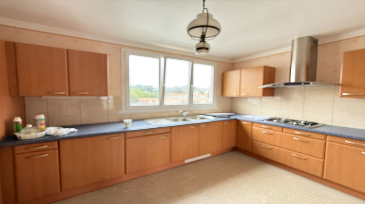 Ma-Cabane - Location Appartement LE RELECQ-KERHUON, 74 m²