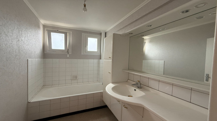 Ma-Cabane - Location Appartement LE RELECQ-KERHUON, 74 m²