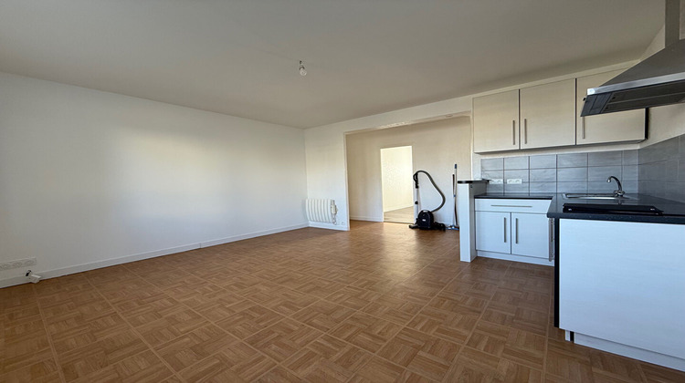 Ma-Cabane - Location Appartement LE RELECQ-KERHUON, 38 m²