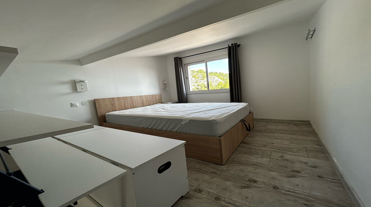 Ma-Cabane - Location Appartement LE ROVE, 18 m²