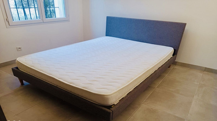 Ma-Cabane - Location Appartement LE ROVE, 40 m²