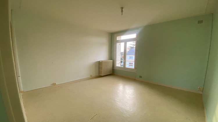 Ma-Cabane - Location Appartement LENCLOITRE, 65 m²