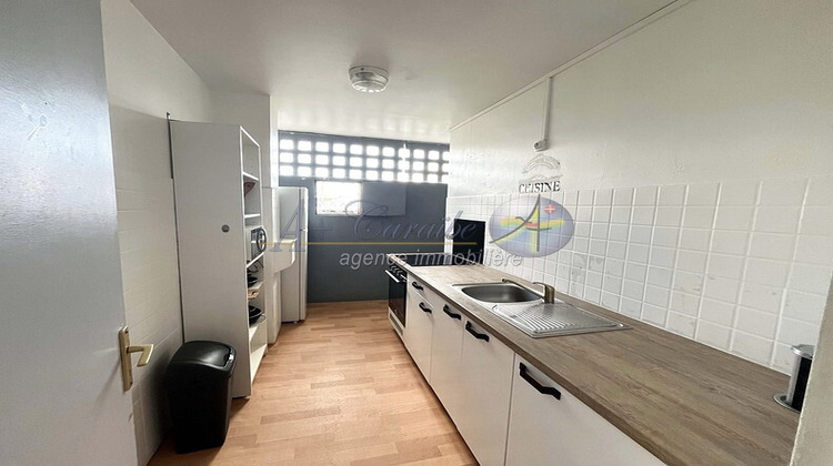 Ma-Cabane - Location Appartement Les Abymes, 59 m²