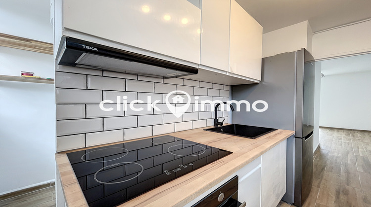 Ma-Cabane - Location Appartement Les Abymes, 66 m²