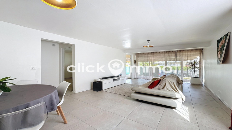 Ma-Cabane - Location Appartement Les Abymes, 75 m²