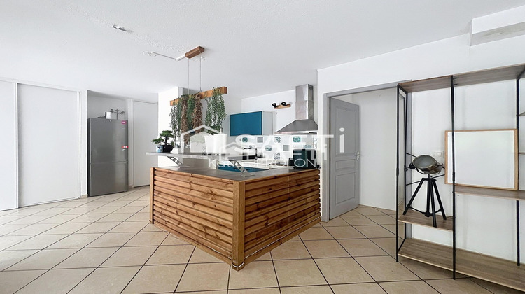 Ma-Cabane - Location Appartement Les Abymes, 66 m²