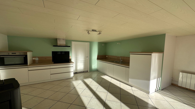 Ma-Cabane - Location Appartement Les Combes, 68 m²