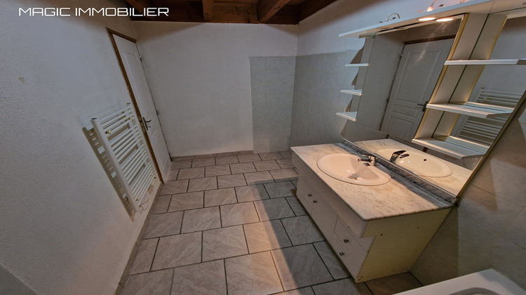 Ma-Cabane - Location Appartement LES NEYROLLES, 59 m²