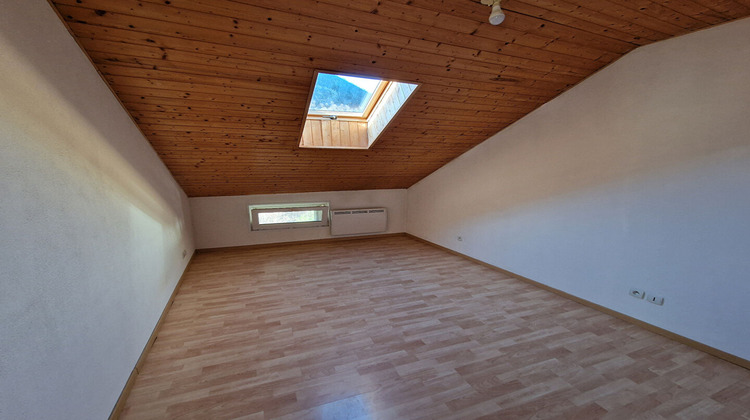 Ma-Cabane - Location Appartement LES NEYROLLES, 59 m²