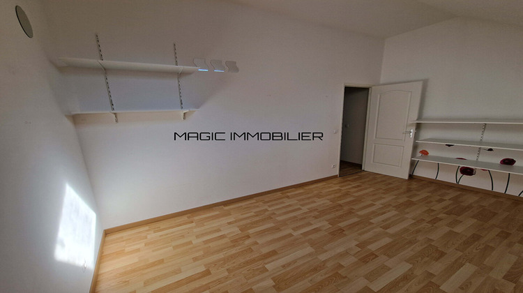 Ma-Cabane - Location Appartement LES NEYROLLES, 55 m²