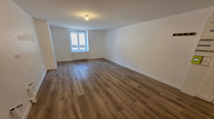 Ma-Cabane - Location Appartement LES NEYROLLES, 33 m²