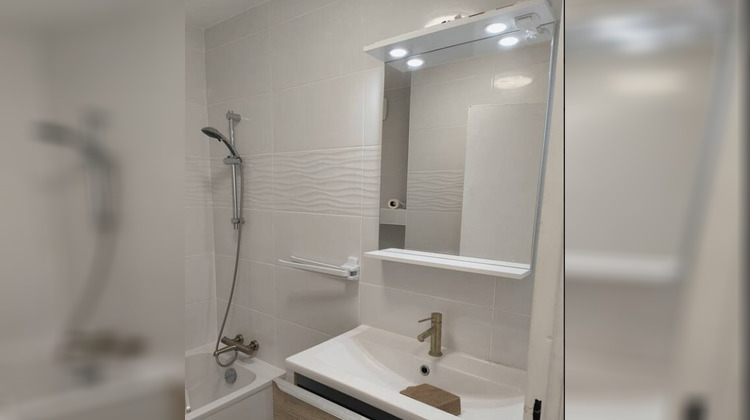 Ma-Cabane - Location Appartement LES PAVILLONS SOUS BOIS, 70 m²