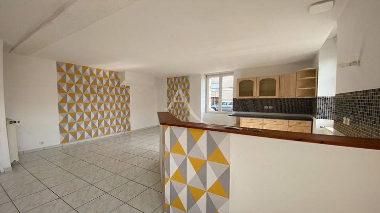 Ma-Cabane - Location Appartement LES PONTS-DE-CE, 60 m²