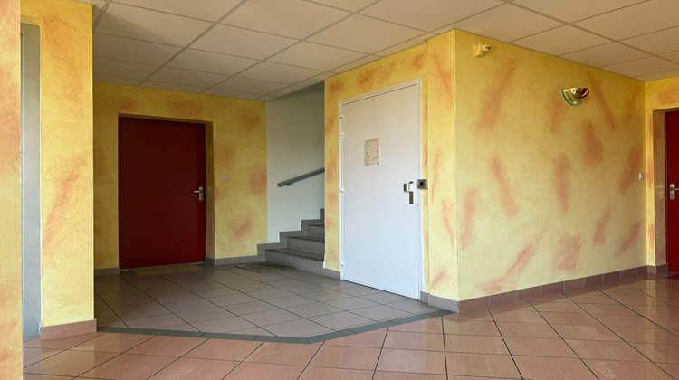 Ma-Cabane - Location Appartement LES PONTS-DE-CE, 60 m²