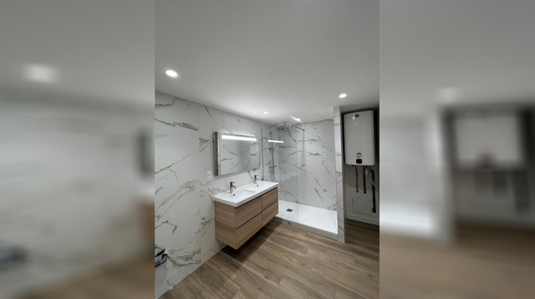 Ma-Cabane - Location Appartement LES ROCHES-DE-CONDRIEU, 78 m²