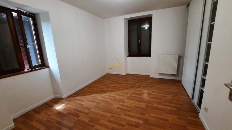 Ma-Cabane - Location Appartement LES TOURRETTES, 120 m²