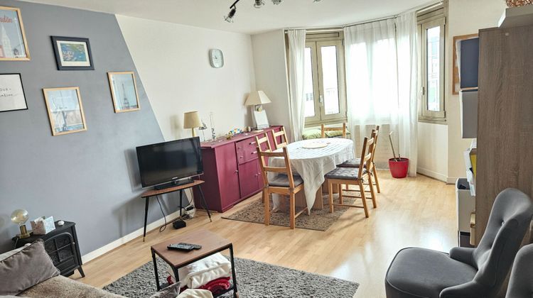 Ma-Cabane - Location Appartement LEVALLOIS-PERRET, 70 m²