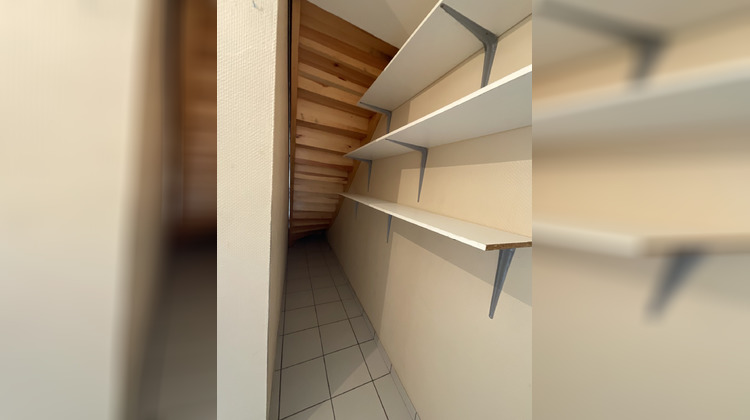 Ma-Cabane - Location Appartement Lézigneux, 102 m²