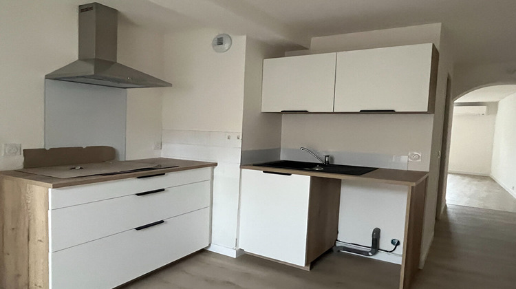 Ma-Cabane - Location Appartement LEZOUX, 66 m²