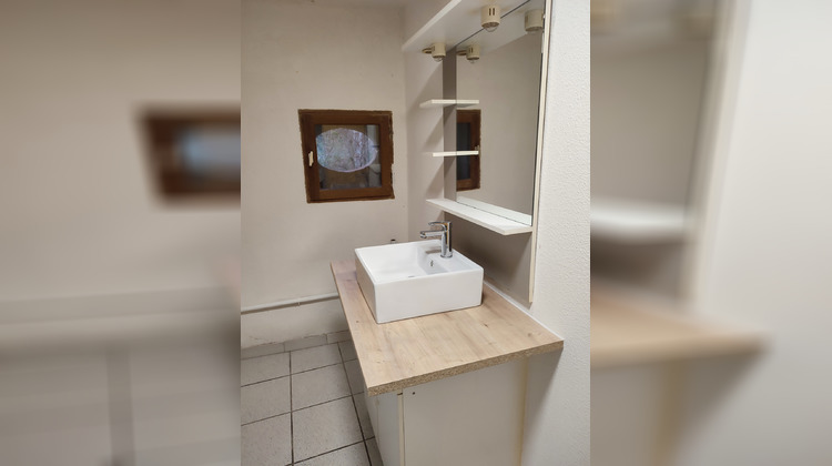 Ma-Cabane - Location Appartement Liausson, 37 m²