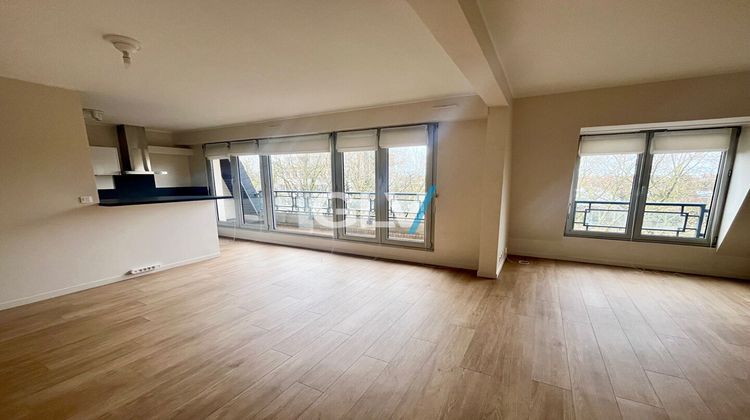 Ma-Cabane - Location Appartement LILLE, 82 m²