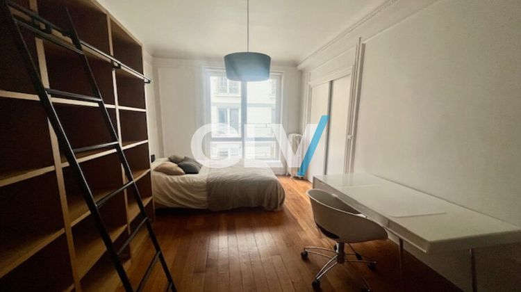 Ma-Cabane - Location Appartement LILLE, 207 m²