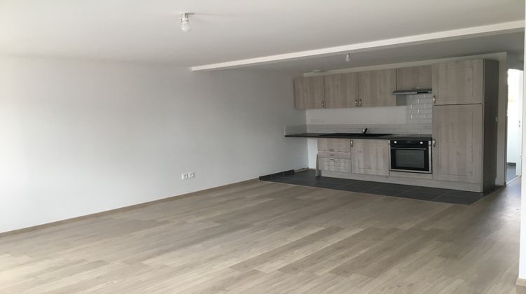 Ma-Cabane - Location Appartement LILLE, 50 m²