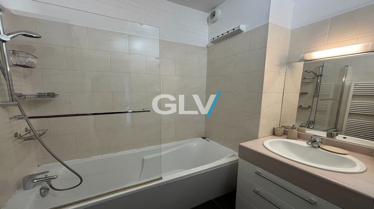 Ma-Cabane - Location Appartement LILLE, 56 m²