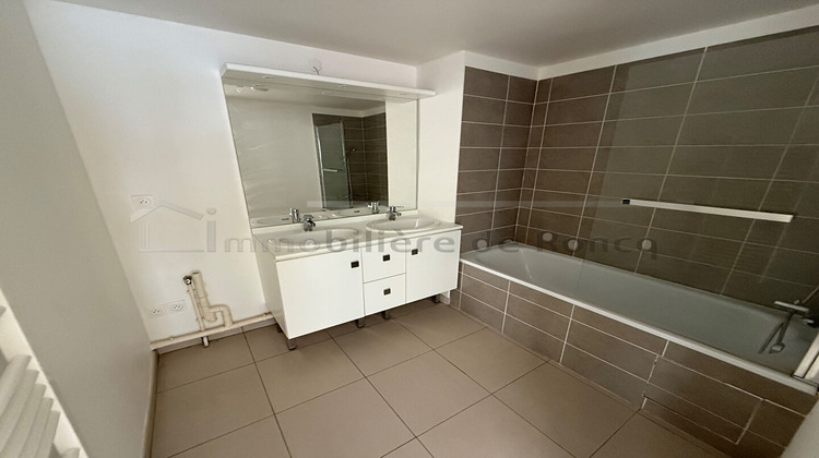 Ma-Cabane - Location Appartement LILLE, 66 m²