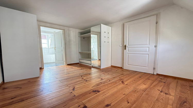 Ma-Cabane - Location Appartement LILLE, 46 m²