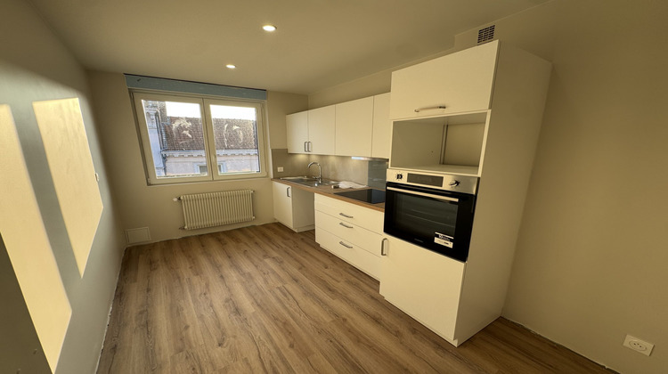 Ma-Cabane - Location Appartement Lille, 77 m²